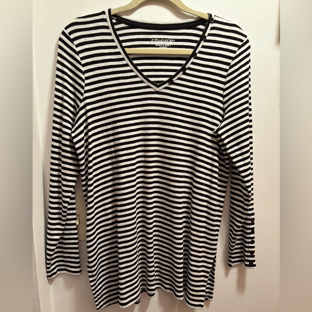 Chico’s long sleeve tunic, 27” length, 6” slits in each side